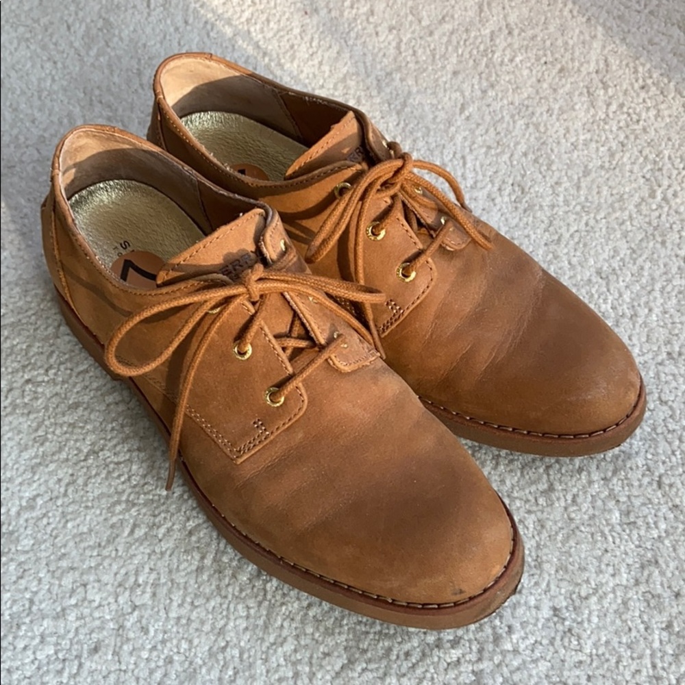 Sperry Suede oxfords